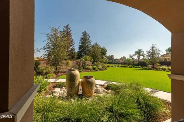 2006 Brighton Park Drive, Bakersfield, CA 93311