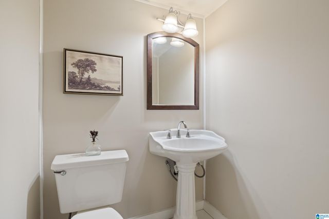 1437 BREWSTER CIRCLE, Birmingham, AL 35235