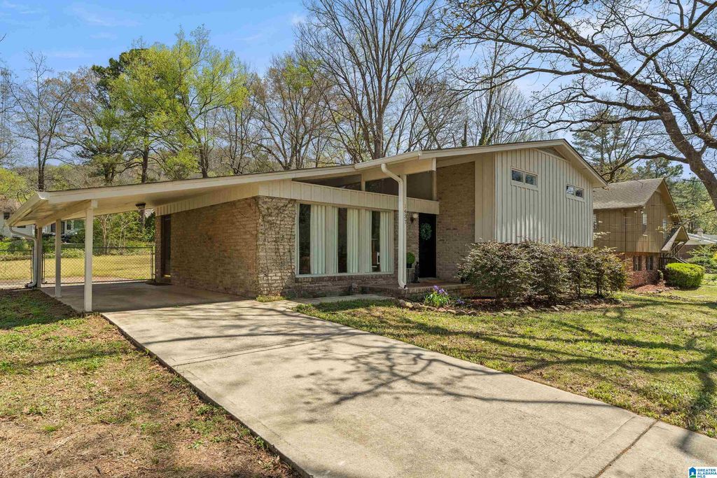 1437 BREWSTER CIRCLE, Birmingham, AL 35235