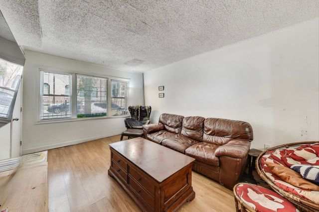 1634 N Cleveland Street, Chicago, IL 60614