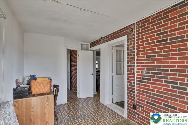 4 Stonecroft Drive, Palmer Twp, PA 18045