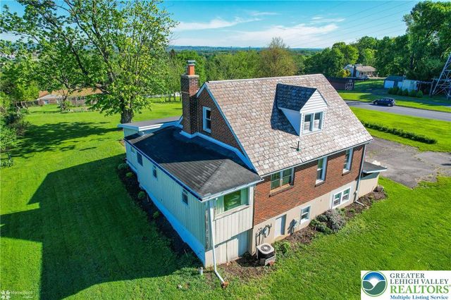 4 Stonecroft Drive, Palmer Twp, PA 18045