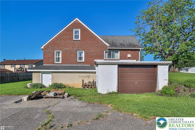 4 Stonecroft Drive, Palmer Twp, PA 18045