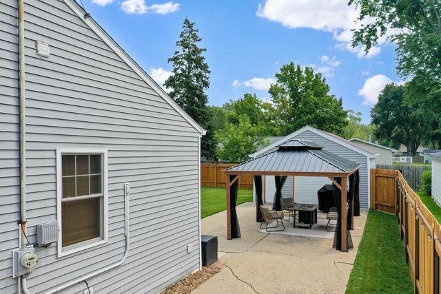 1831 14TH AVENUE, Green Bay, WI 54304
