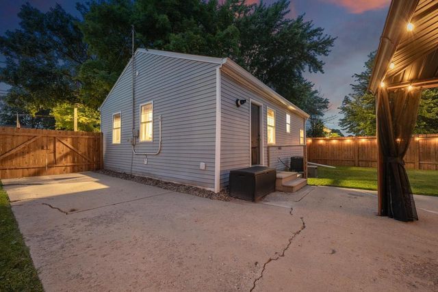 1831 14TH AVENUE, Green Bay, WI 54304