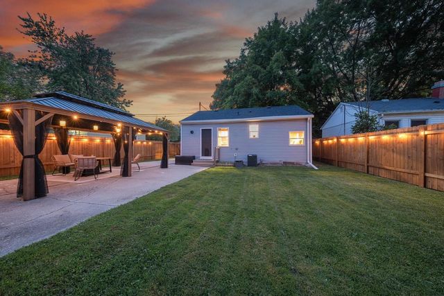 1831 14TH AVENUE, Green Bay, WI 54304