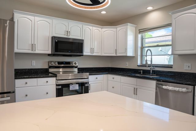 20848 CONCORD GREEN Drive W, Boca Raton, FL 33433