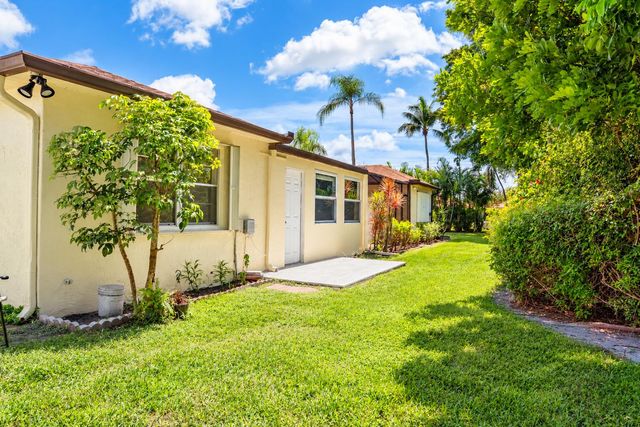 20848 CONCORD GREEN Drive W, Boca Raton, FL 33433
