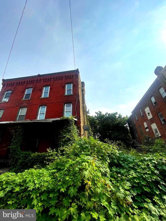 1810 W TIOGA ST, Philadelphia, PA 19140