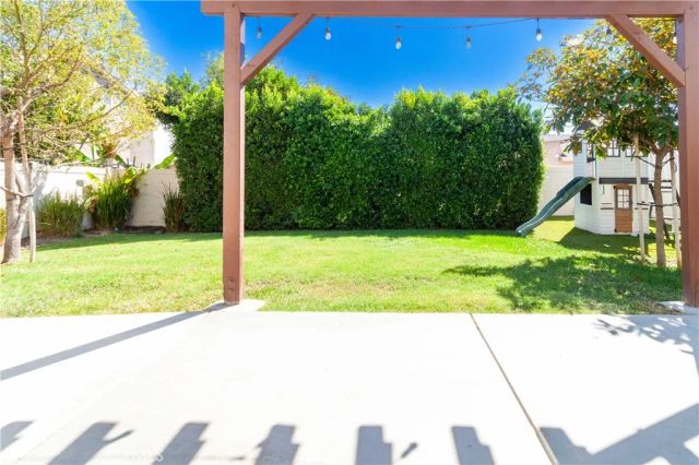 12466 Osborne, Pacoima, CA 91331