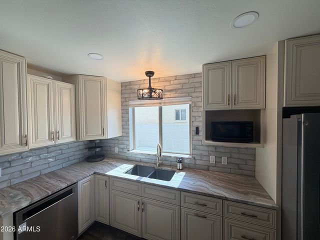 2031 E CAIRO Drive, Tempe, AZ 85282