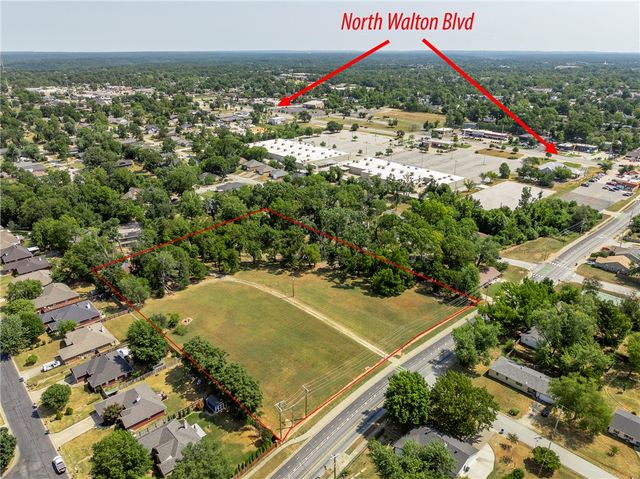 1208 NW 3rd Street, Bentonville, AR 72712