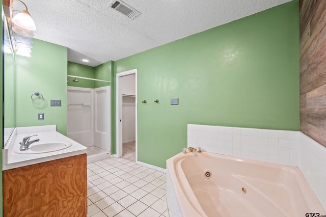 2117 MLK, Palestine, TX 75803