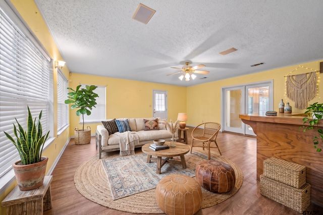 2117 MLK, Palestine, TX 75803