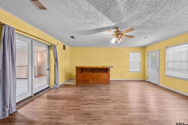 2117 MLK, Palestine, TX 75803