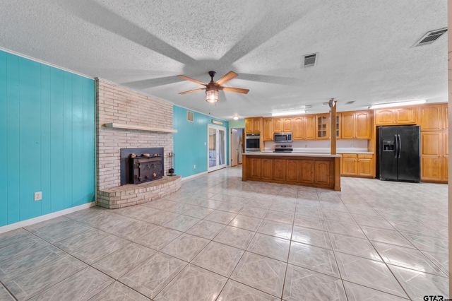2117 MLK, Palestine, TX 75803