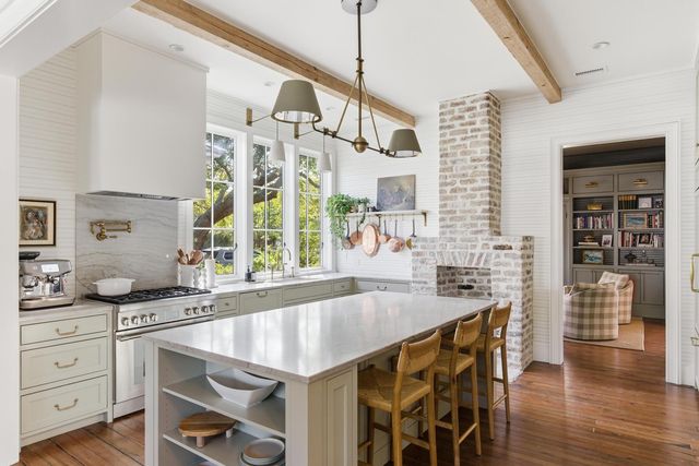 2320 Middle Street, Sullivans Island, SC 29482