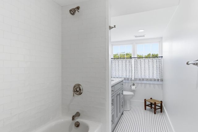 2320 Middle Street, Sullivans Island, SC 29482