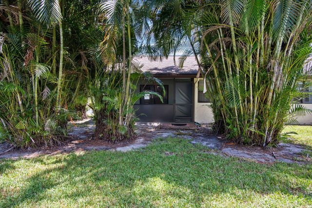 105 Rose Bay Court, Royal Palm Beach, FL 33411
