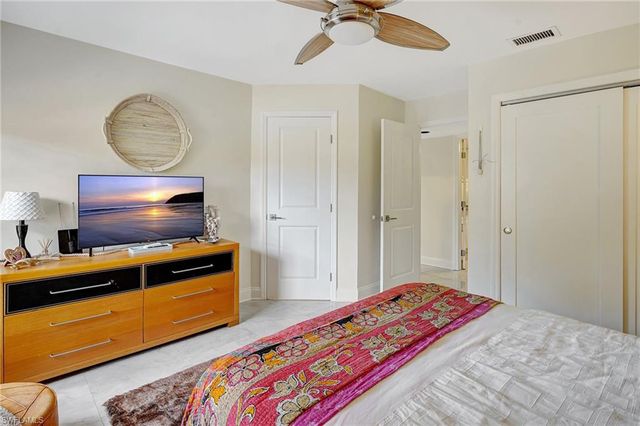 7235 Lake DR, Fort Myers, FL 33908