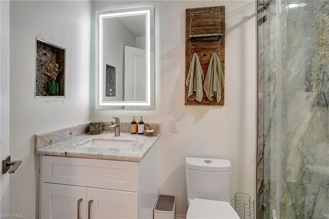 7235 Lake DR, Fort Myers, FL 33908