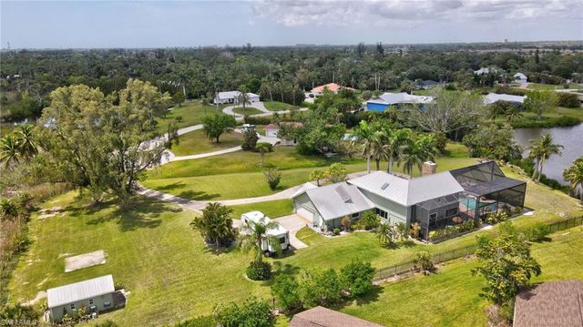 7235 Lake DR, Fort Myers, FL 33908