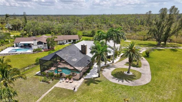 7235 Lake DR, Fort Myers, FL 33908