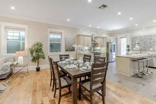 1633 15th Street, Oakland, CA 94607