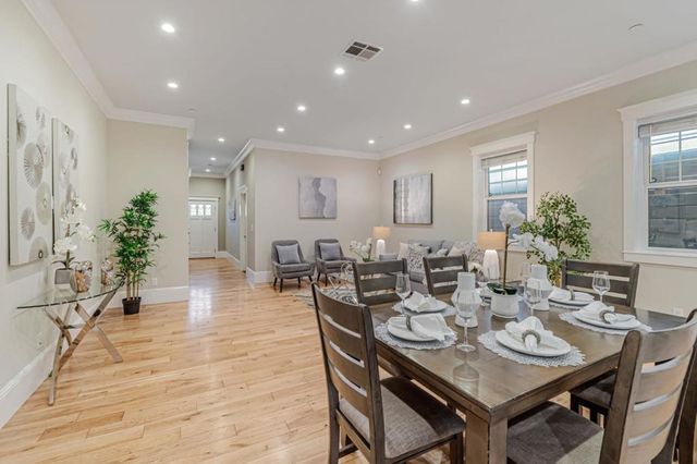 1633 15th Street, Oakland, CA 94607