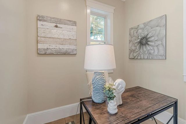 1633 15th Street, Oakland, CA 94607