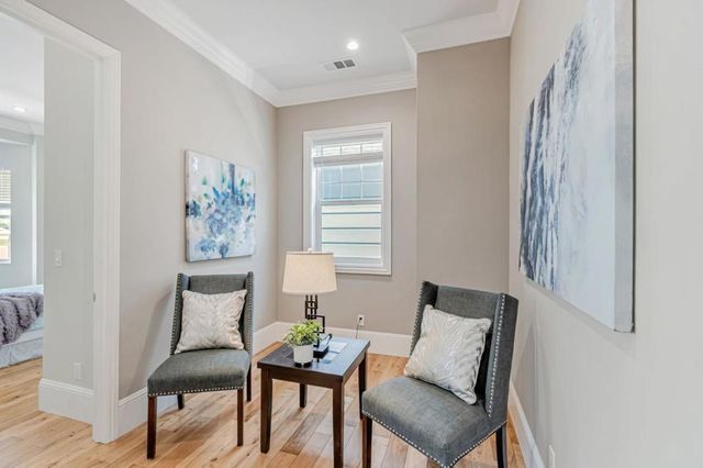 1633 15th Street, Oakland, CA 94607