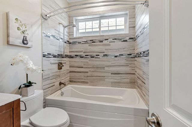 1633 15th Street, Oakland, CA 94607