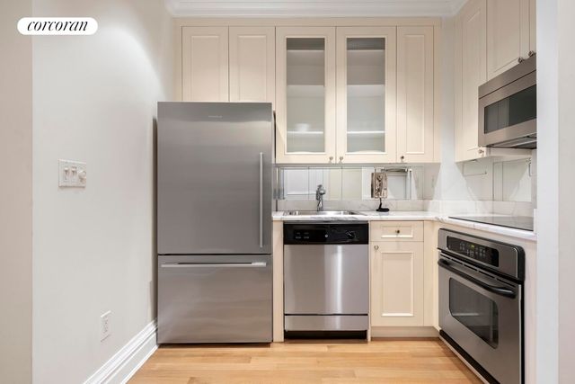 502 Park Ave Apt 15H, New York City, NY 10022