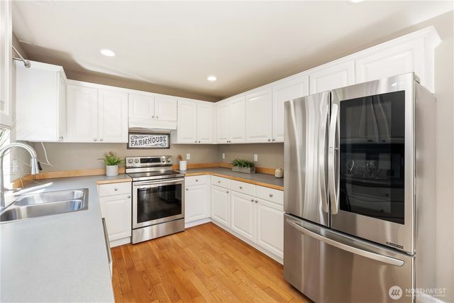 23511 SE 243rd Place, Maple Valley, WA 98038