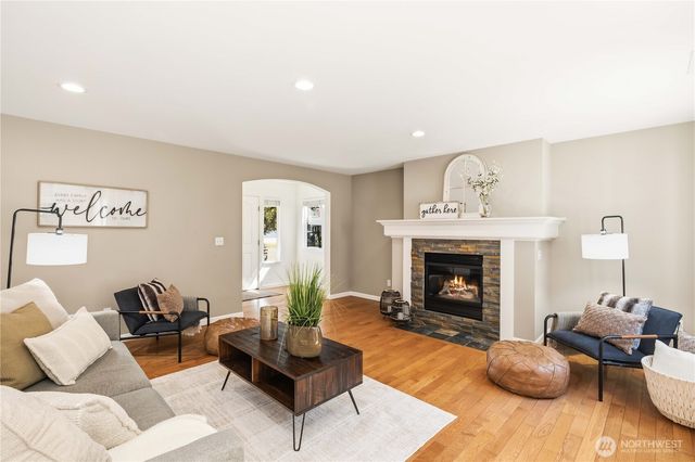 23511 SE 243rd Place, Maple Valley, WA 98038