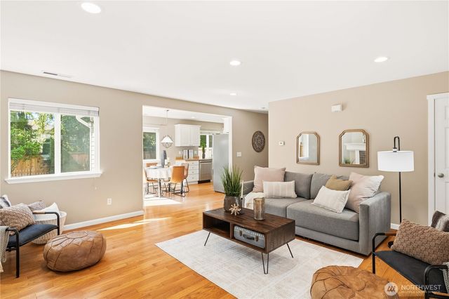 23511 SE 243rd Place, Maple Valley, WA 98038