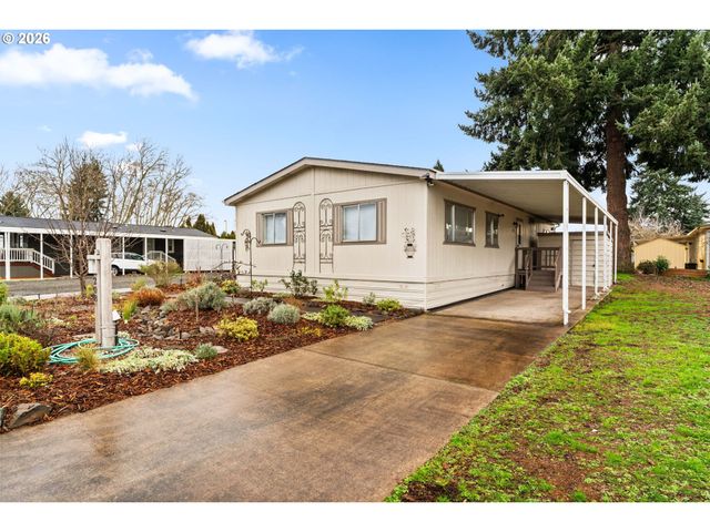 1400 CANDLELIGHT Dr 208, Eugene, OR 97402