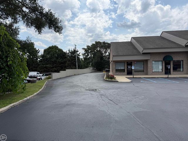 8074 21 Mile Road, Shelby Twp, MI 48317