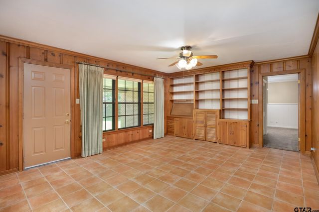 909 Woodlawn, Kilgore, TX 75662