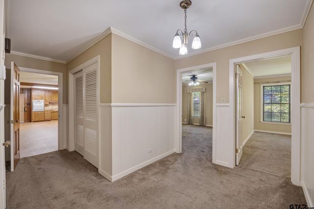909 Woodlawn, Kilgore, TX 75662