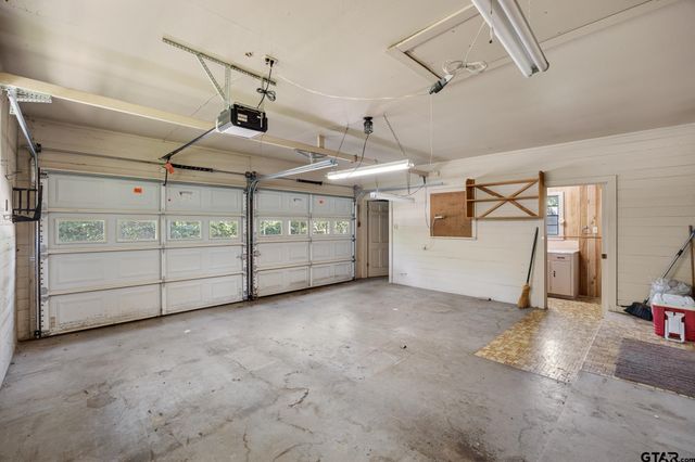 909 Woodlawn, Kilgore, TX 75662