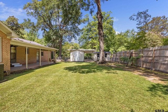 909 Woodlawn, Kilgore, TX 75662