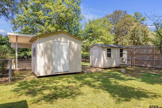 909 Woodlawn, Kilgore, TX 75662