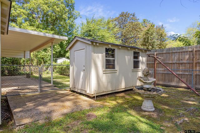 909 Woodlawn, Kilgore, TX 75662