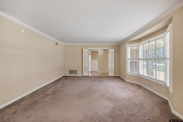 909 Woodlawn, Kilgore, TX 75662