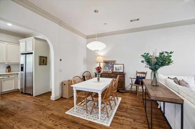 1701 Welch Street, Houston, TX 77006