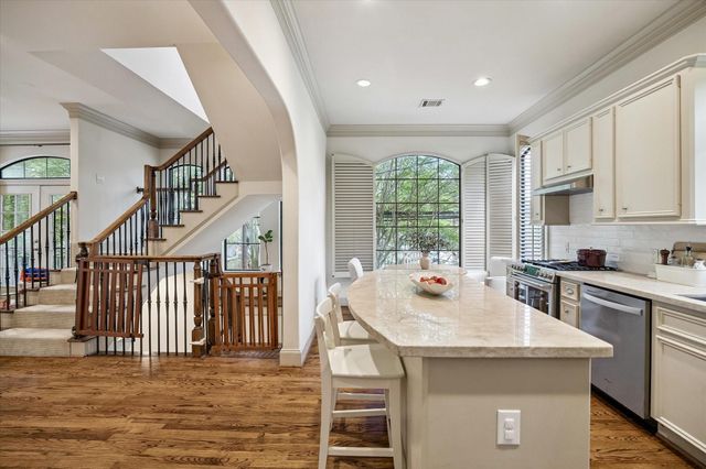 1701 Welch Street, Houston, TX 77006