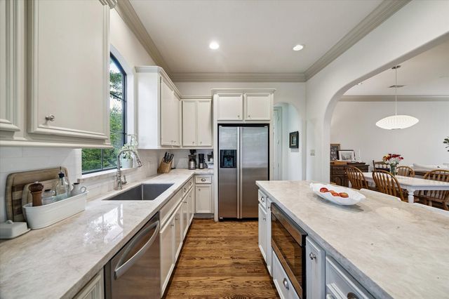 1701 Welch Street, Houston, TX 77006