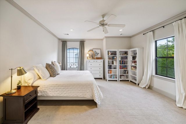 1701 Welch Street, Houston, TX 77006