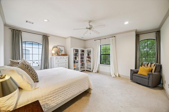 1701 Welch Street, Houston, TX 77006